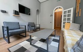 Apartments White Pearl Sadova